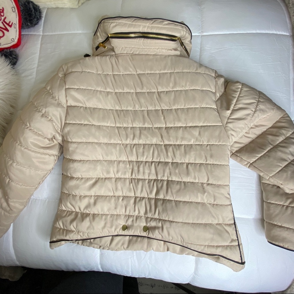 Jacket - Picture 2 of 6